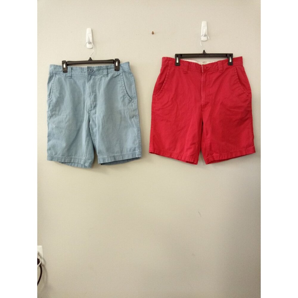 2 Pair St. John's Bay Men's Casual Shorts 1 Red 1 Blue Size 34